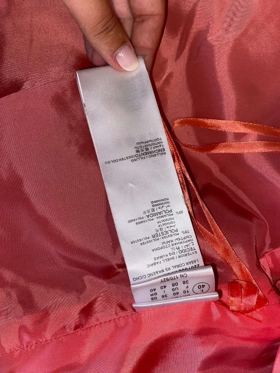 robe longue de cérémonie de mariage avec manteau couleur corail de la marque Pronovias – photo 16